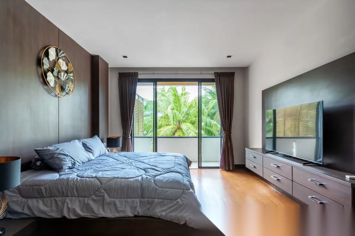 5 Bedroom Villa for sale at Loch Palm Golf Club complex · Kathu · Lake View — photo 17