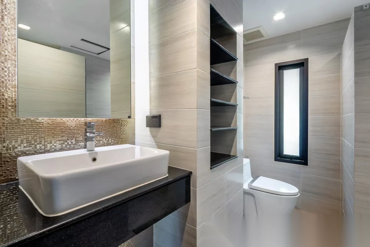 5 Bedroom Villa for sale at Loch Palm Golf Club complex · Kathu · Lake View — photo 42