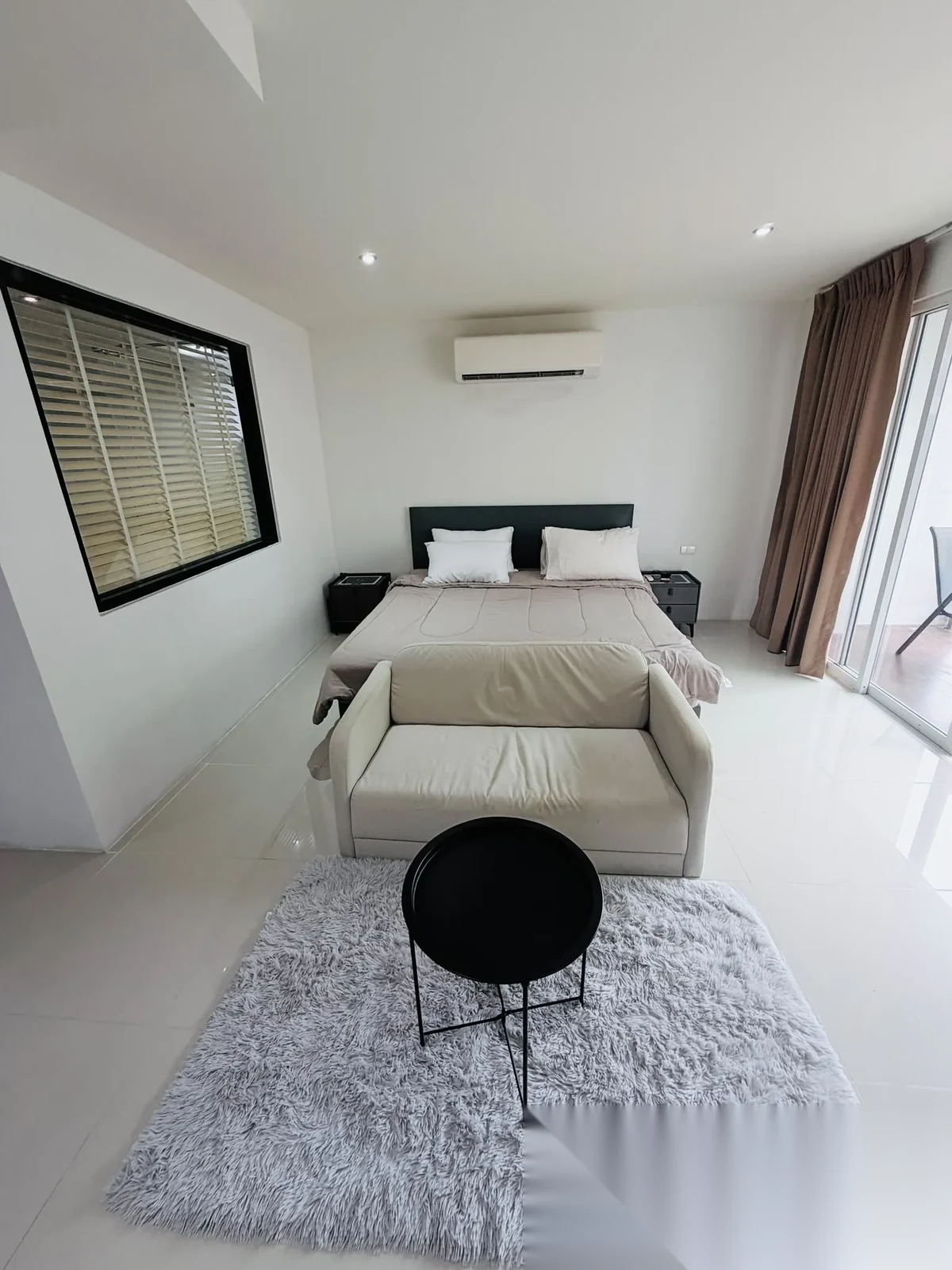 Studio Apartment for rent at Bayshore Oceanview Condominium complex · Patong · Pool View — photo 4