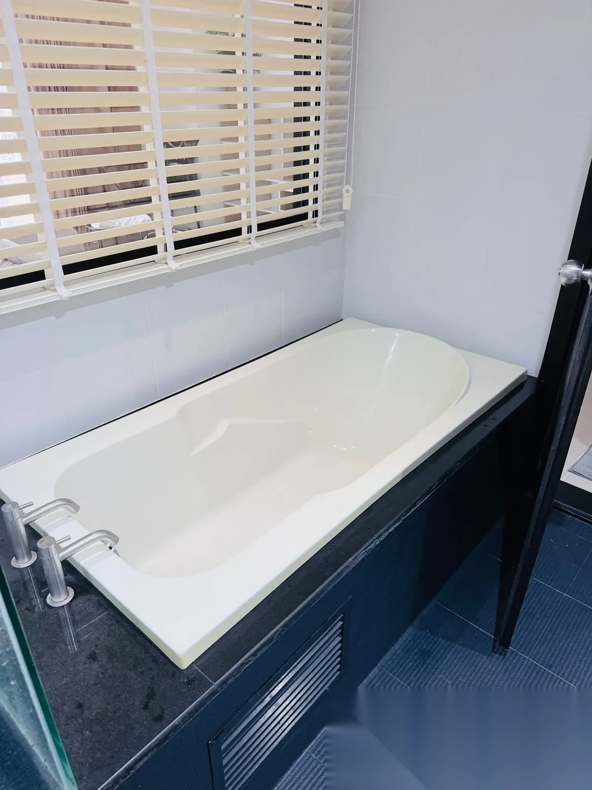 Studio Apartment for rent at Bayshore Oceanview Condominium complex · Patong · Pool View — photo 6