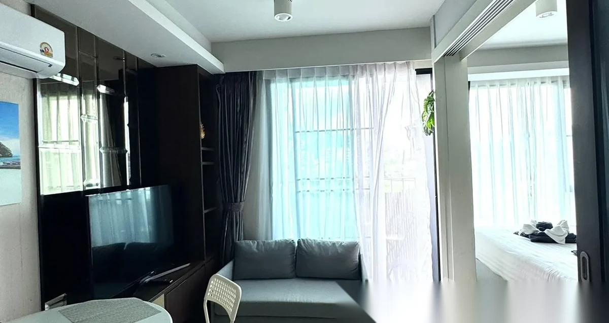 1 Bedroom Apartment for sale at Aristo 1 complex · Choeng Thale · Pool View — photo 2