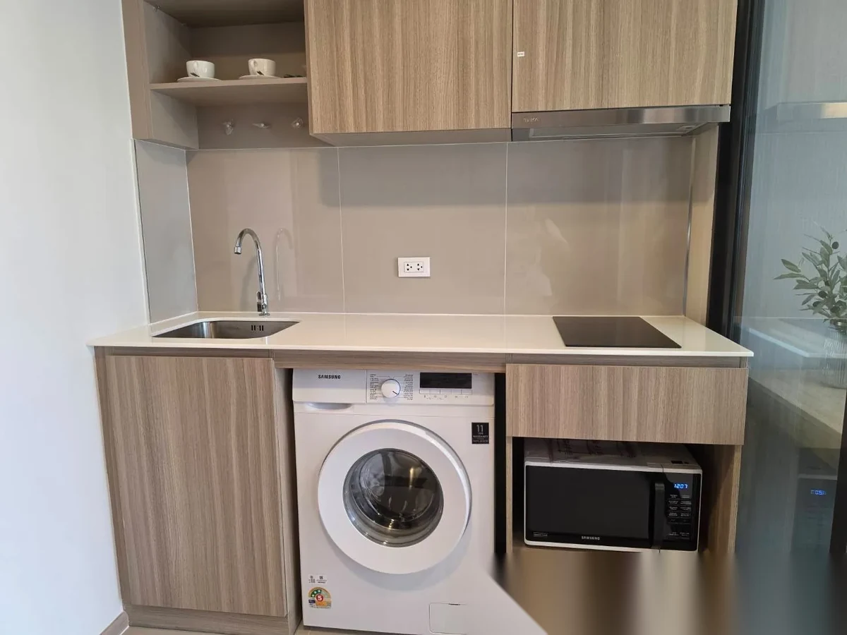 1 Bedroom Apartment for rent at The Base Rise complex · Wichit — photo 8