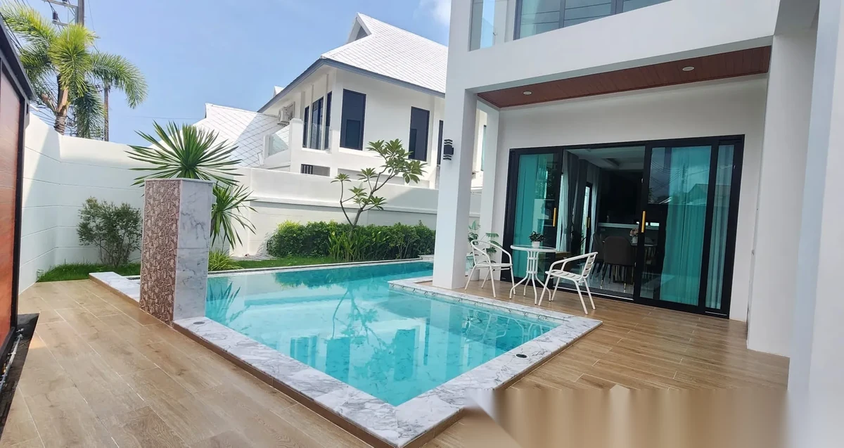 4 Bedroom Villa for sale at Suriyaporn Place complex · Chalong · Pool View — превью PDF