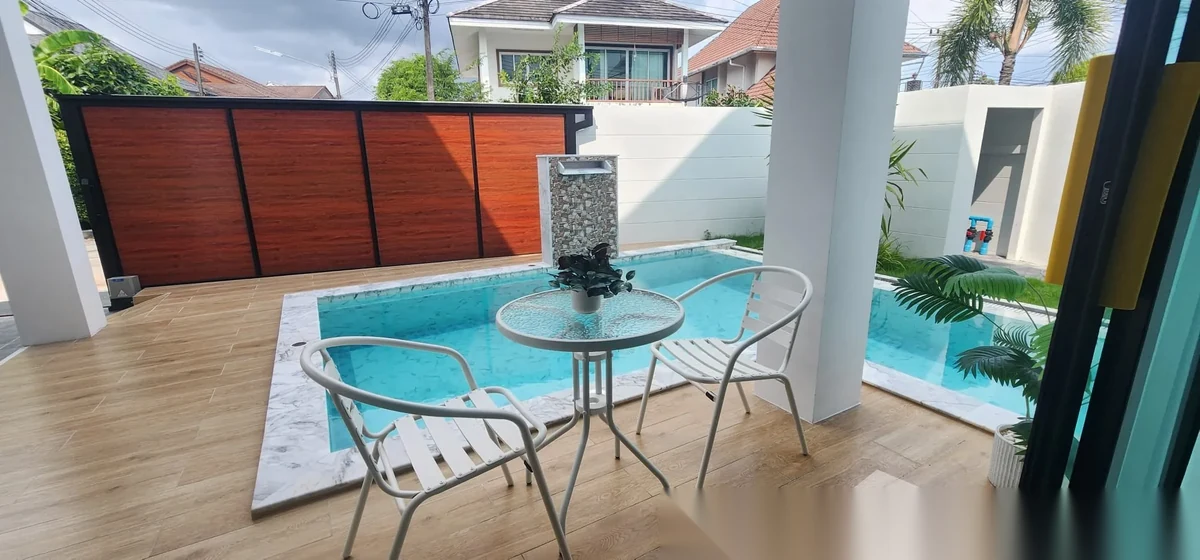 4 Bedroom Villa for sale at Suriyaporn Place complex · Chalong · Pool View — photo 6