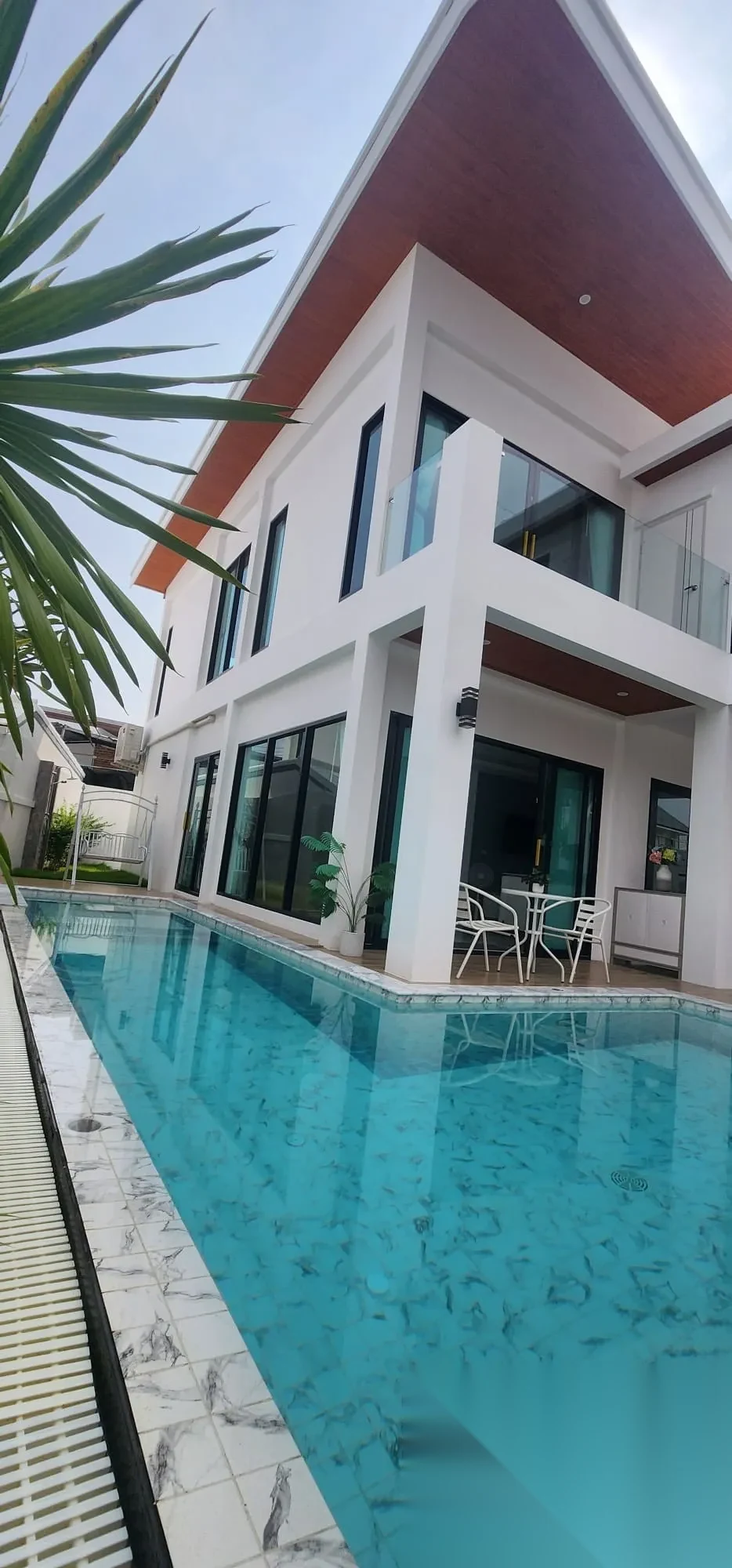 4 Bedroom Villa for sale at Suriyaporn Place complex · Chalong · Pool View — photo 14