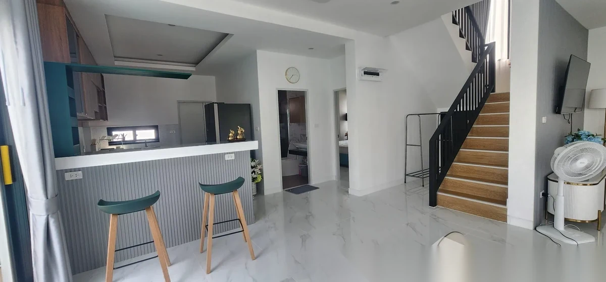 4 Bedroom Villa for sale at Suriyaporn Place complex · Chalong · Pool View — photo 19