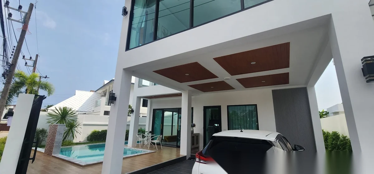 4 Bedroom Villa for sale at Suriyaporn Place complex · Chalong · Pool View — photo 20