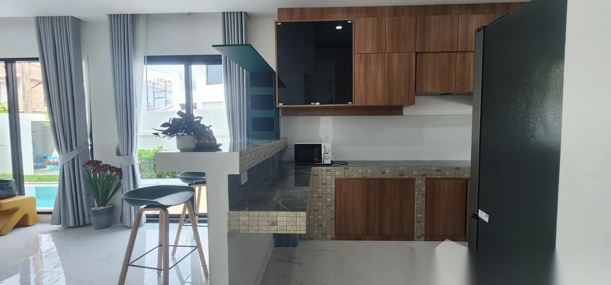 4 Bedroom Villa for sale at Suriyaporn Place complex · Chalong · Pool View — photo 21