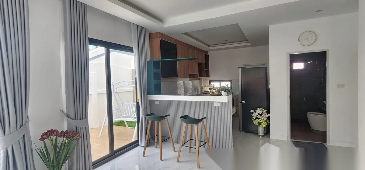 4 Bedroom Villa for sale at Suriyaporn Place complex · Chalong · Pool View — photo 22