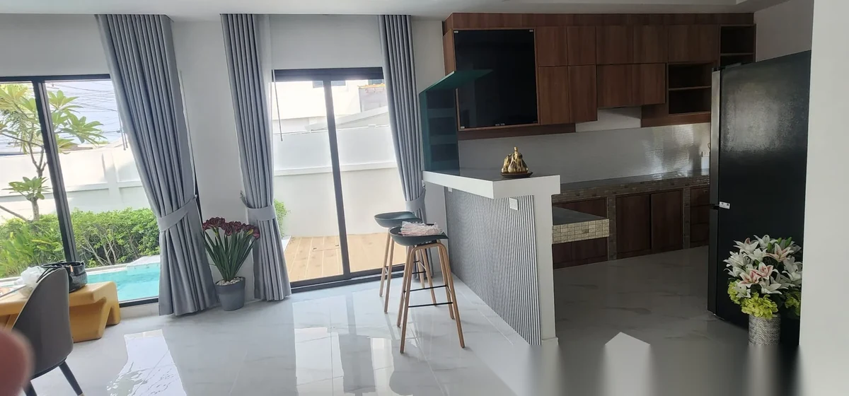 4 Bedroom Villa for sale at Suriyaporn Place complex · Chalong · Pool View — photo 23