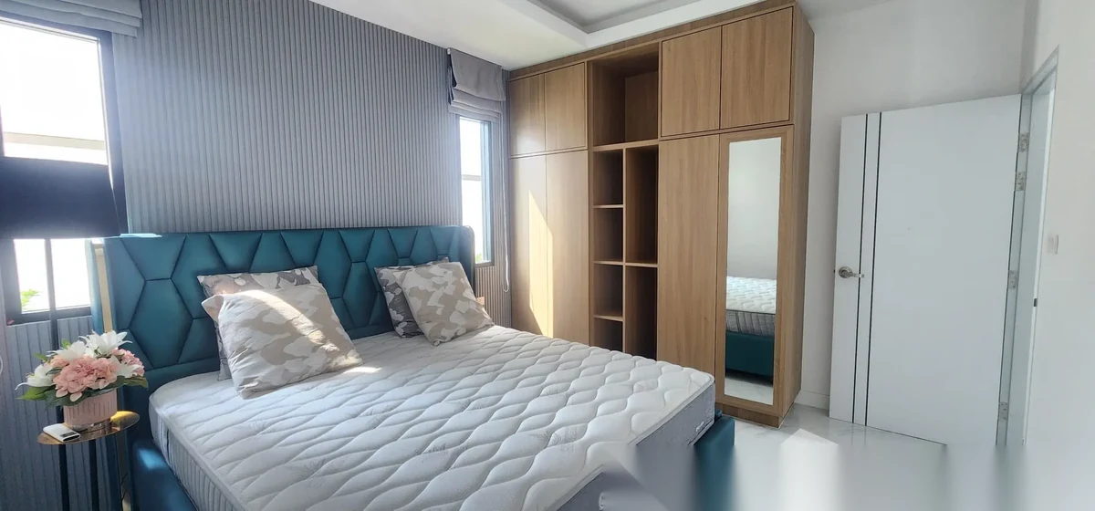 4 Bedroom Villa for sale at Suriyaporn Place complex · Chalong · Pool View — photo 25