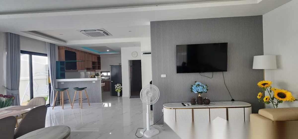 4 Bedroom Villa for sale at Suriyaporn Place complex · Chalong · Pool View — photo 28