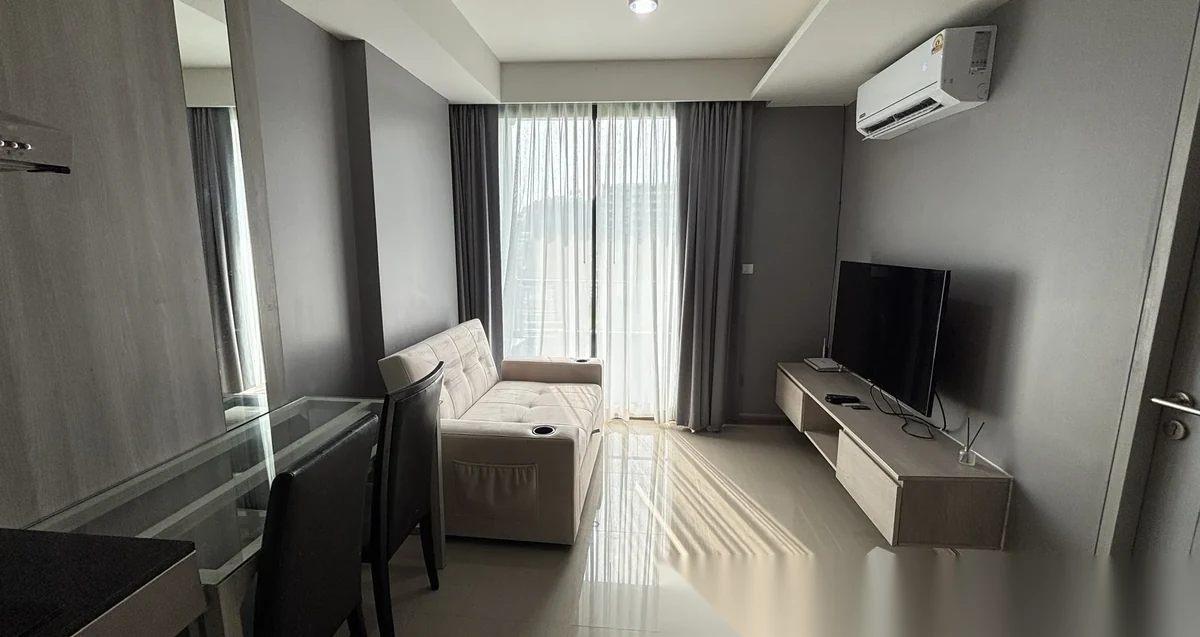 1 Bedroom Apartment for rent at 6th Avenue Surin complex · Choeng Thale