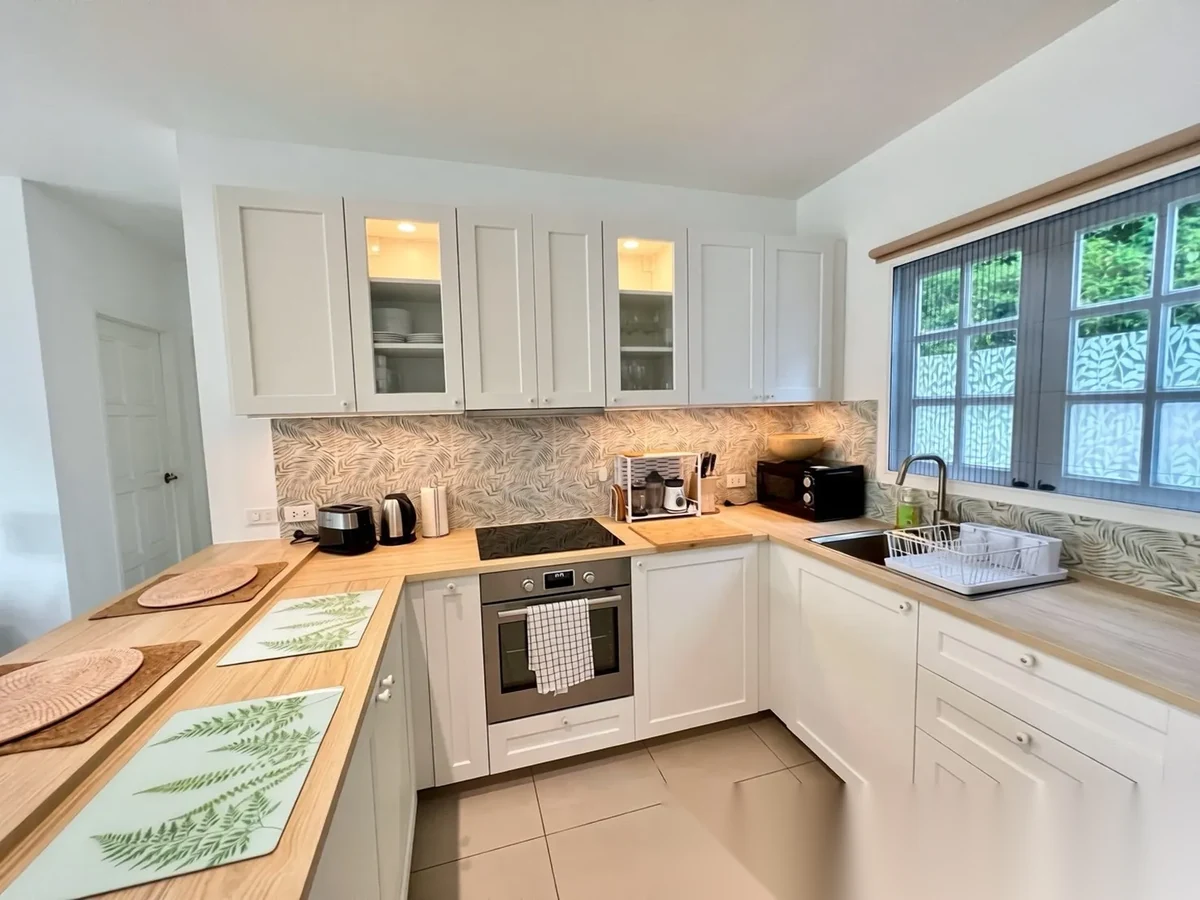 2 Bedroom Apartment for rent at Ocean Breeze complex · Choeng Thale · Lake View — photo 5