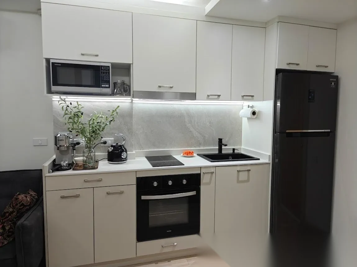 Апартаменты 1BR в ЖК Rawai Beach Condo · Раваи · Вид в сад — фото 3
