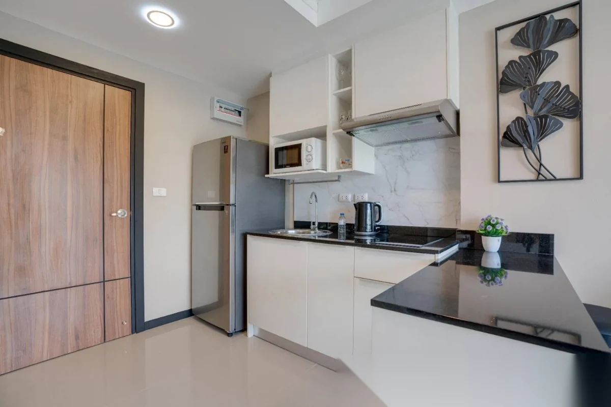 1 Bedroom Apartment for rent at Rawai Beach Condominium complex · Rawai — photo 9