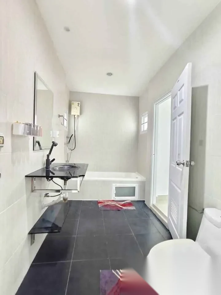 3 Bedroom House for rent · Chalong · Garden View — photo 4