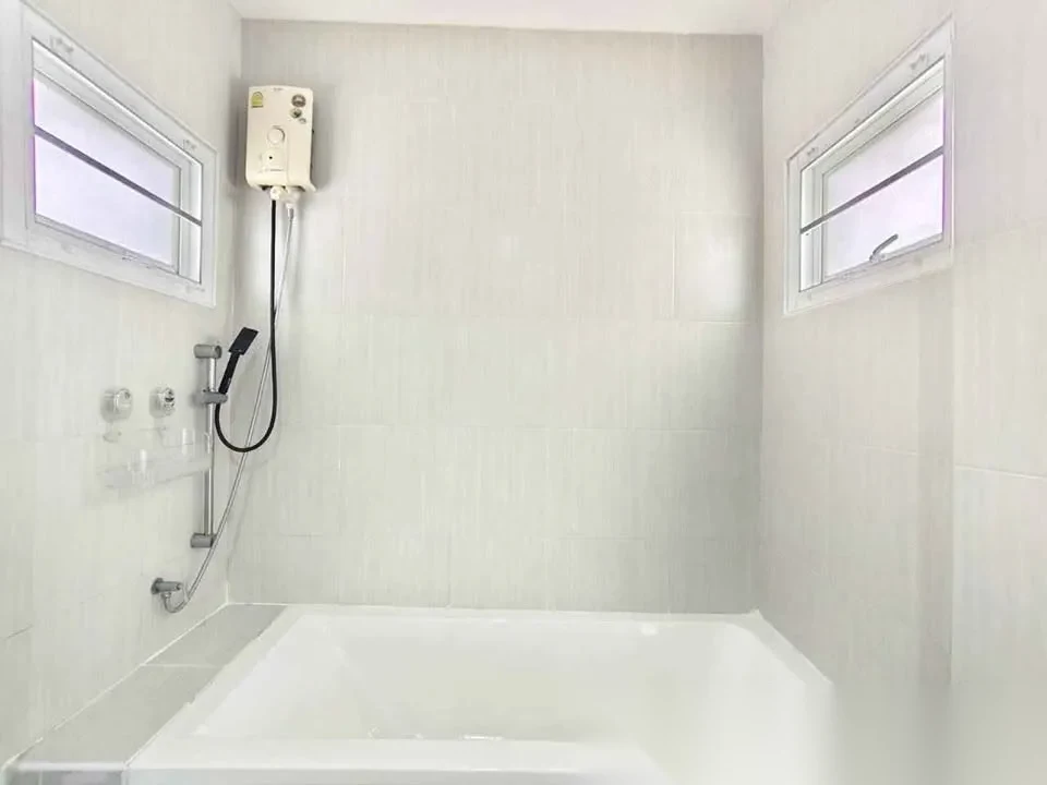 3 Bedroom House for rent · Chalong · Garden View — photo 8