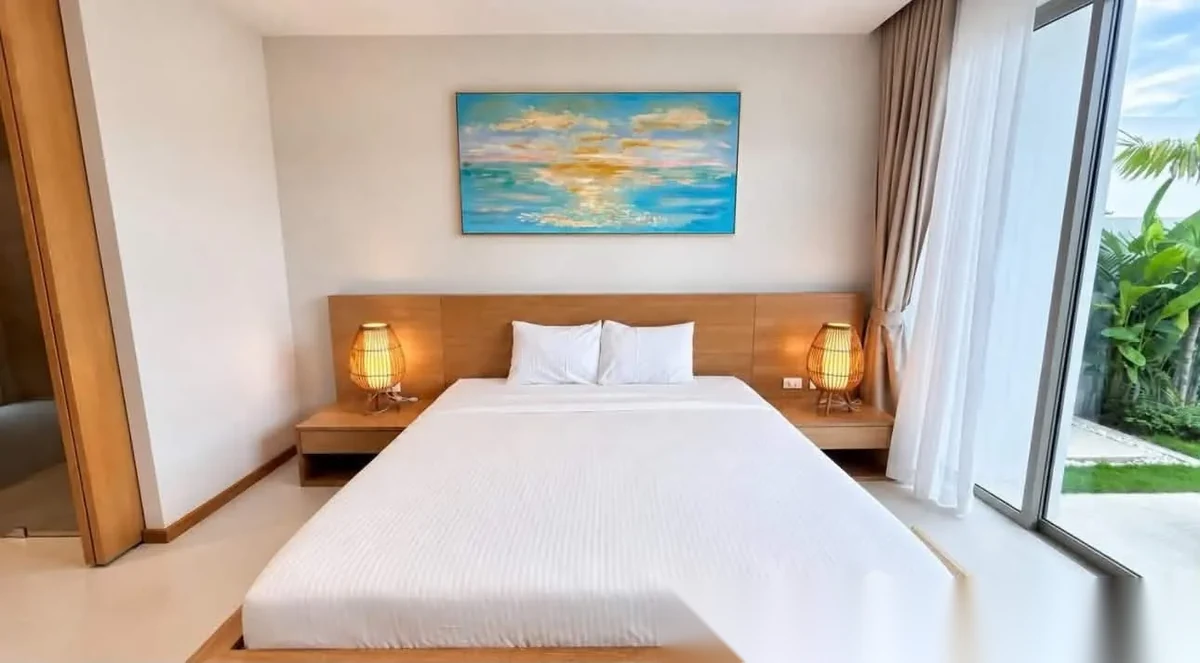 Вилла 3BR в комплексе Trichada Essence · Теп Красаттри · Вид на бассейн — фото 5