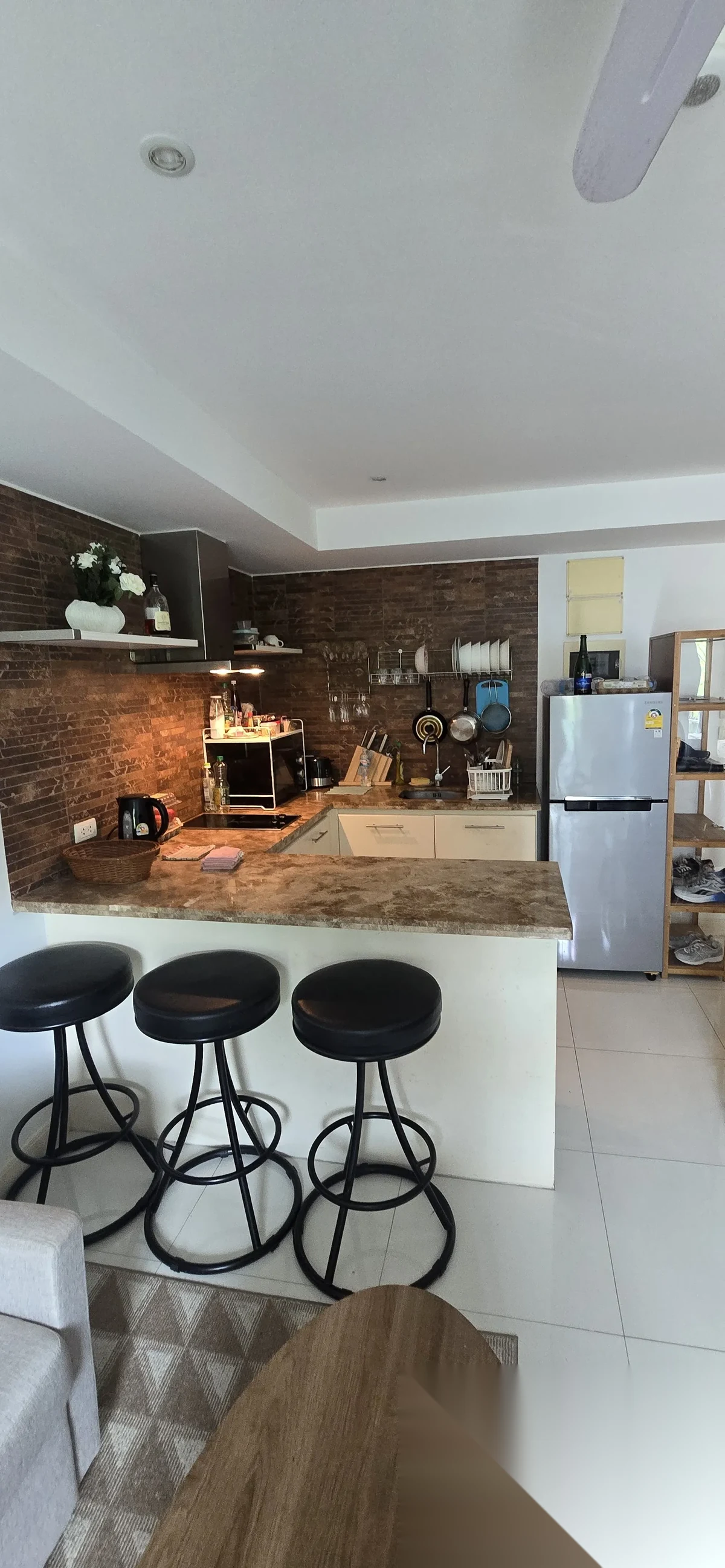 Апартаменты 1BR в ЖК Kata Ocean View · Карон · Частичный вид на море — фото 4