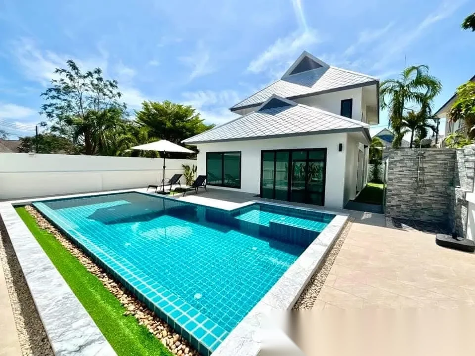 3 Bedroom House for sale at Suriyaporn Place complex · Chalong · Pool View — photo 5