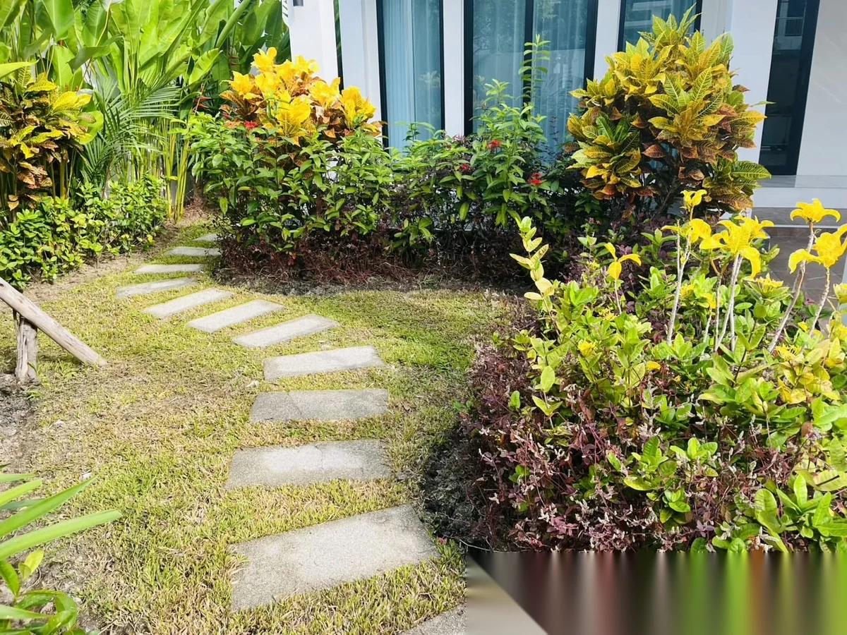 3 Bedroom House for sale at Suriyaporn Place complex · Chalong · Pool View — photo 24