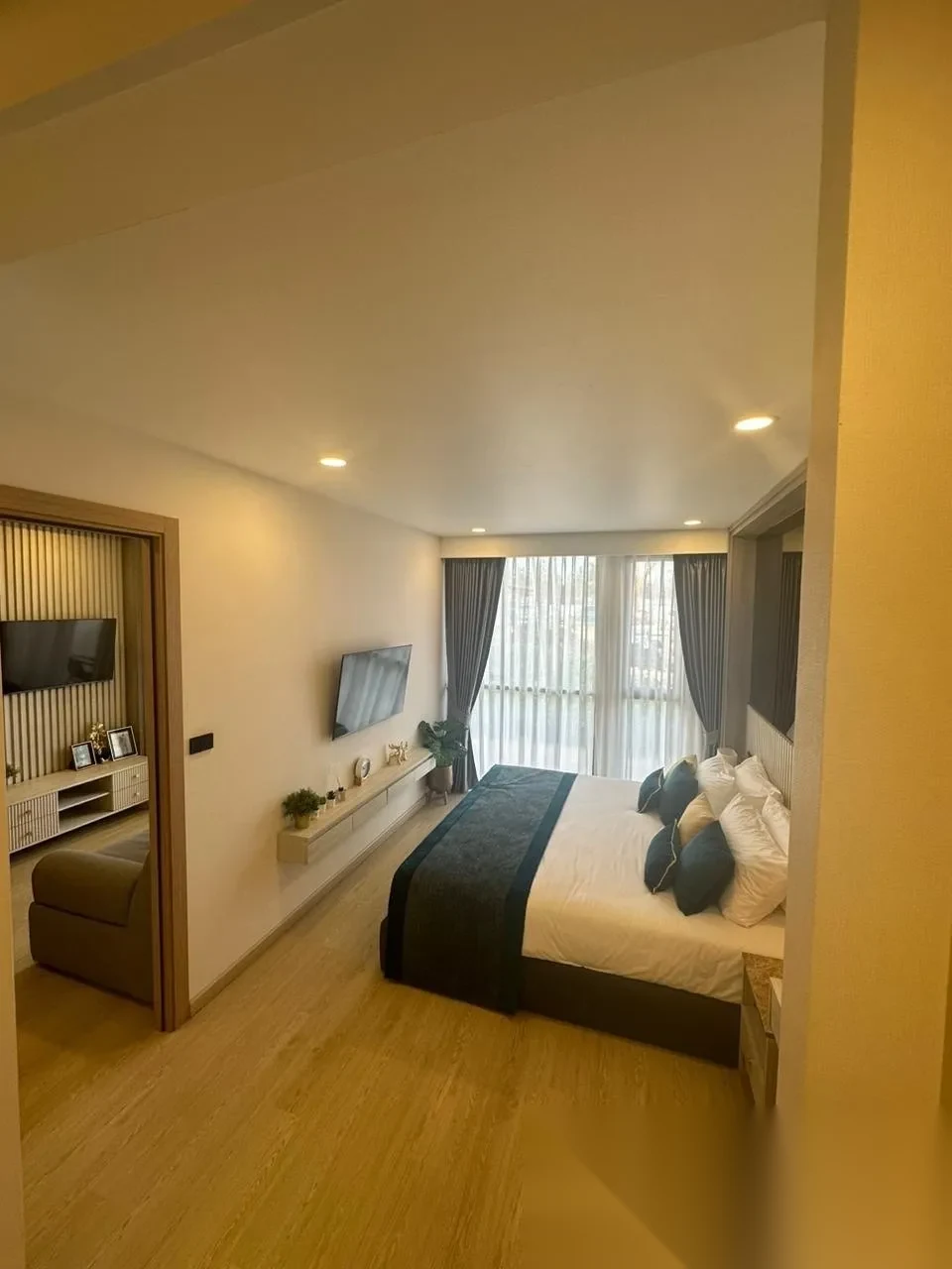 Апартаменты 1BR в ЖК The Ozone Condominium · Чернг Тале / Bang Tao · Вид на бассейн — фото 4