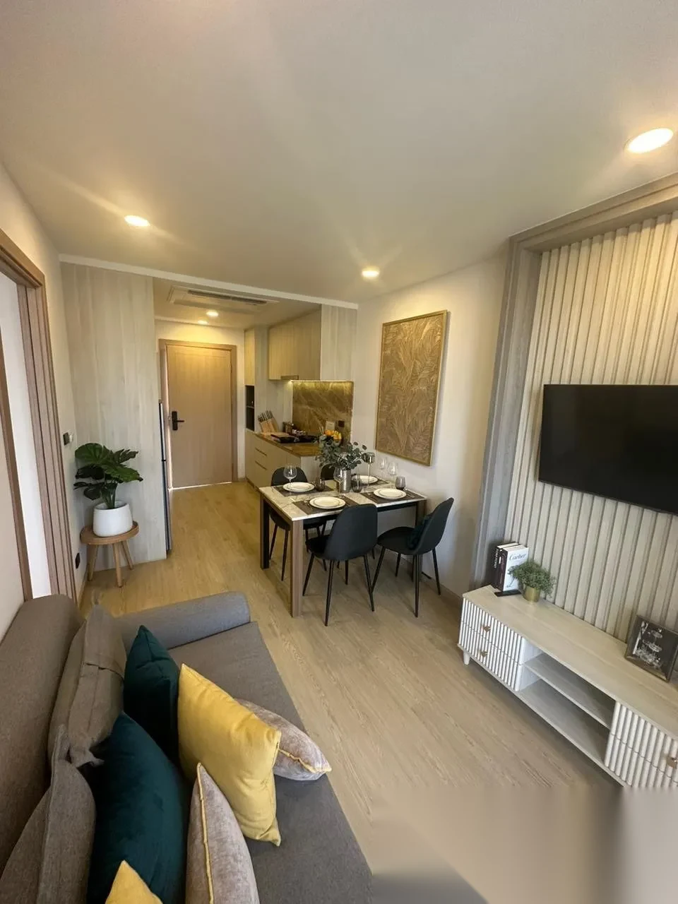 Апартаменты 1BR в ЖК The Ozone Condominium · Чернг Тале / Bang Tao · Вид на бассейн — фото 8
