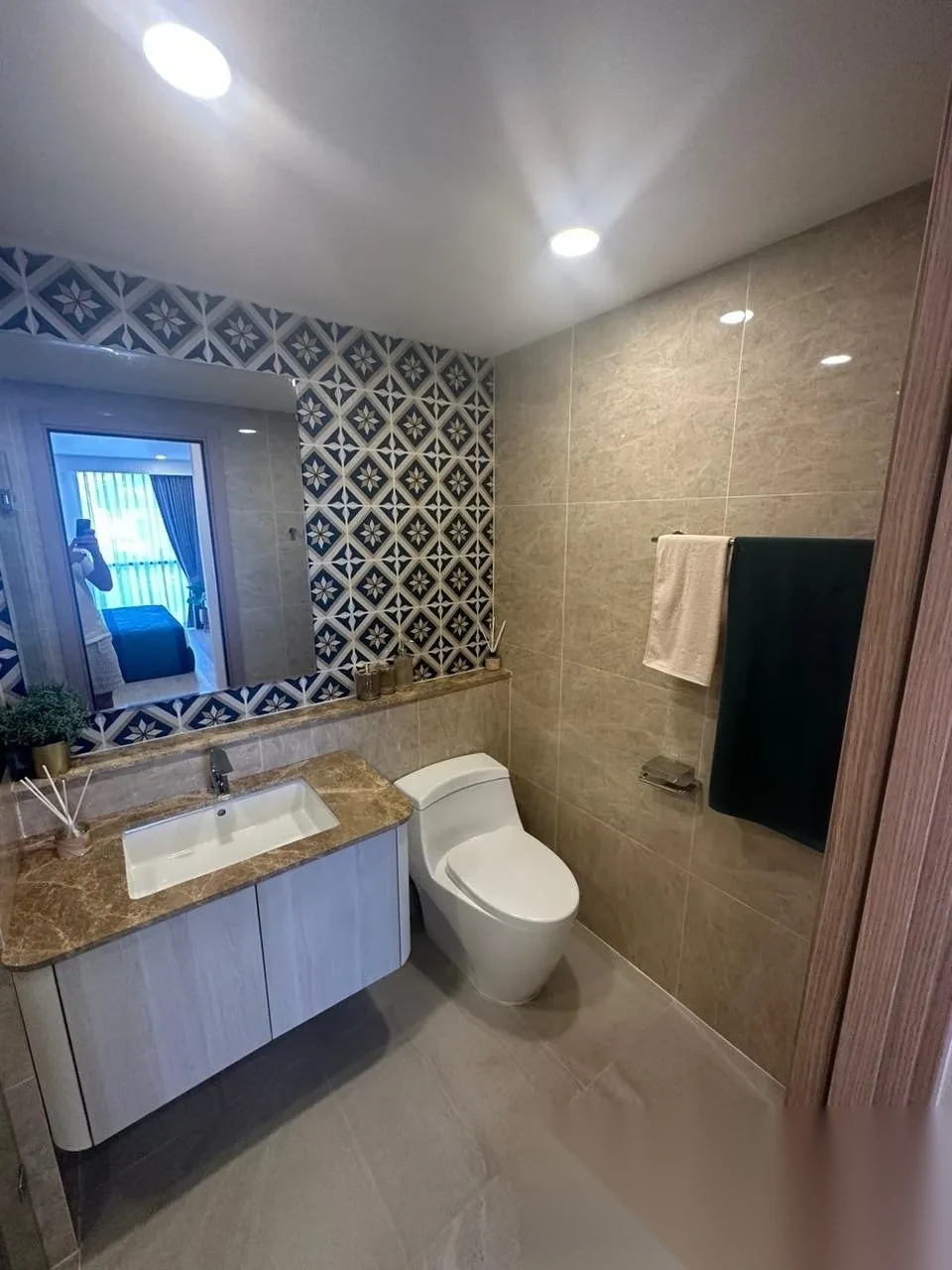 Апартаменты 1BR в ЖК The Ozone Condominium · Чернг Тале / Bang Tao · Вид на бассейн — фото 12