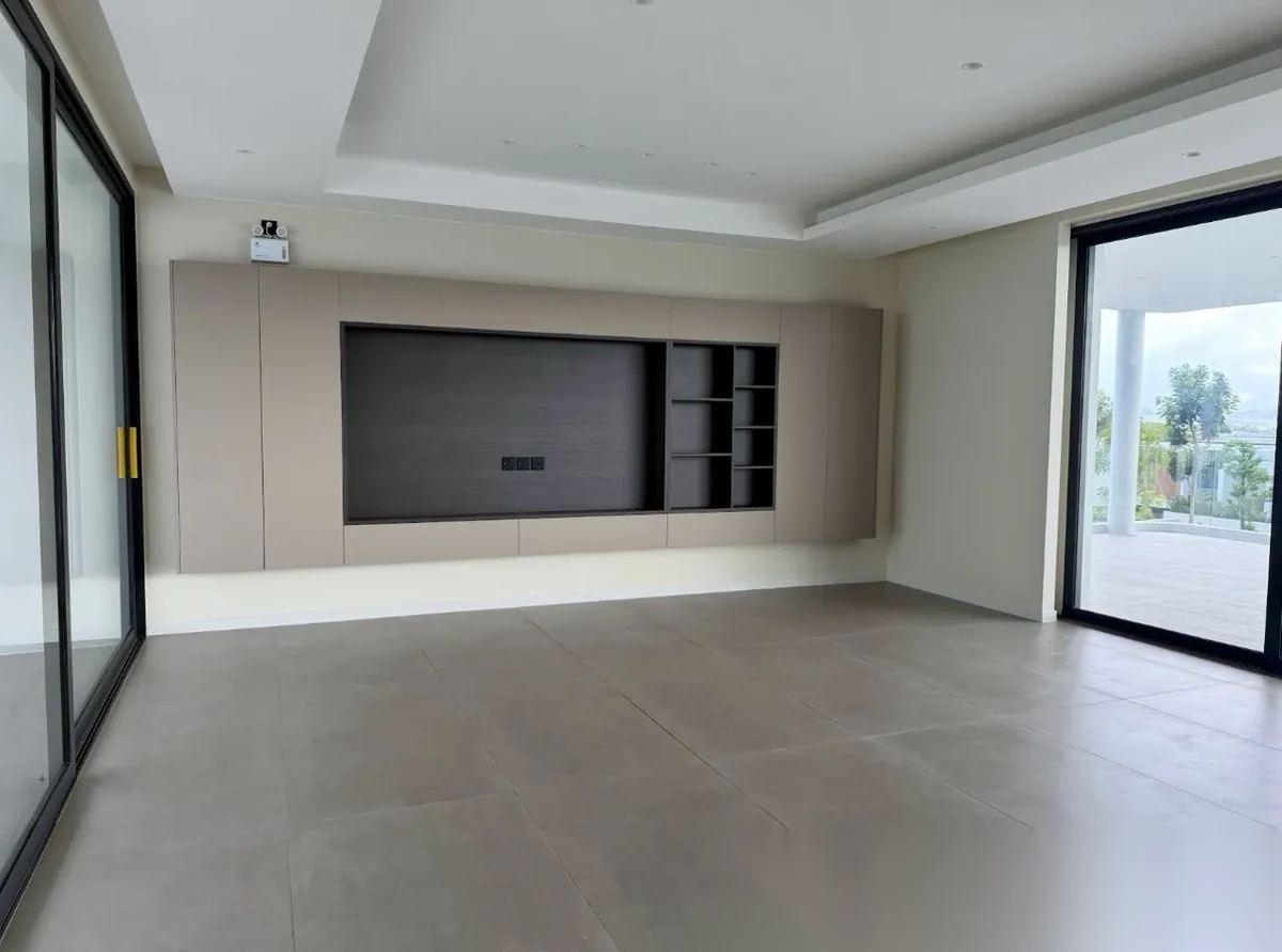 Вилла 4BR в комплексе Clover Residence · Си Сунтон · Выход к бассейну — фото 21