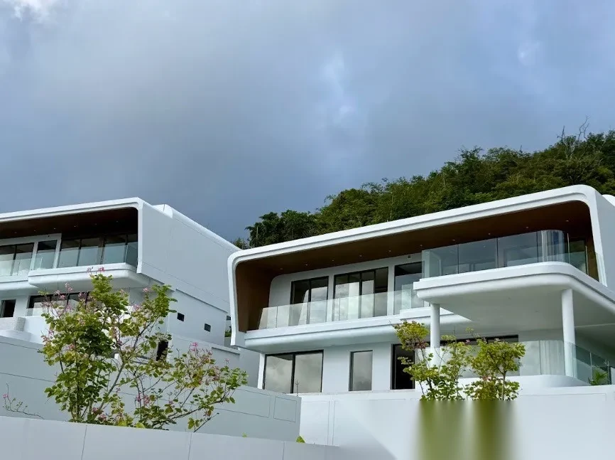 Вилла 4BR в комплексе Clover Residence · Си Сунтон · Выход к бассейну — фото 30