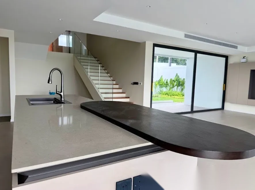 Вилла 4BR в комплексе Clover Residence · Си Сунтон · Выход к бассейну — фото 34