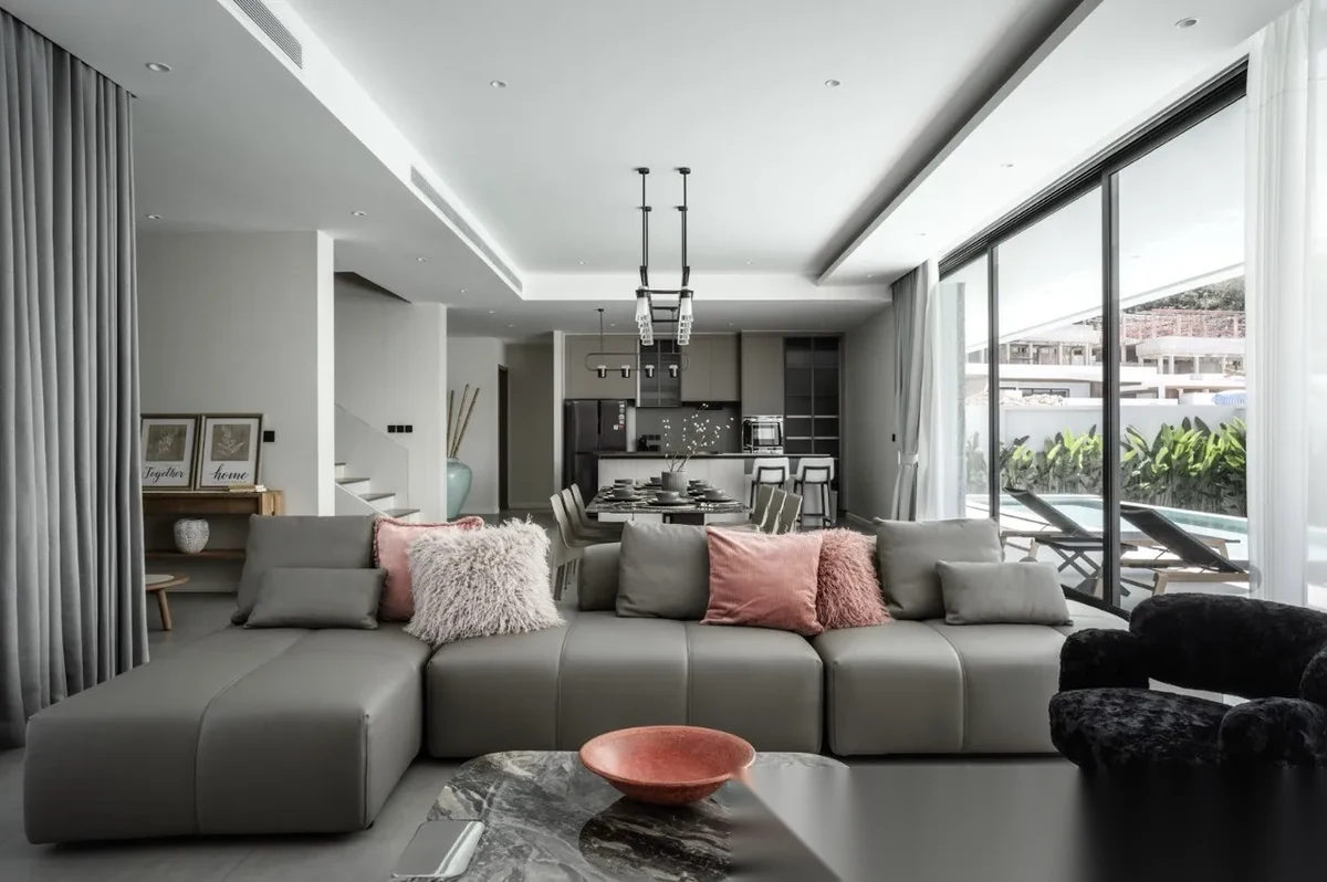 Вилла 4BR в комплексе Clover Residence · Си Сунтон · Выход к бассейну — фото 52