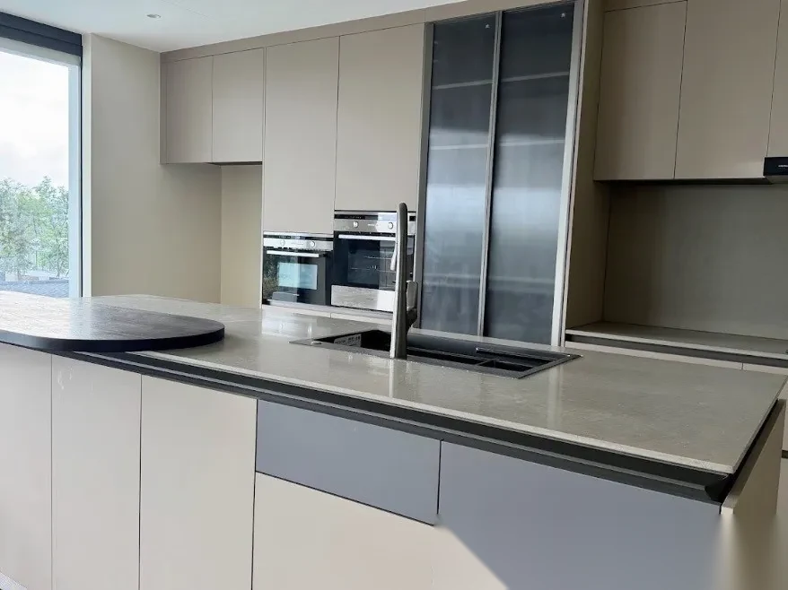 Вилла 4BR в комплексе Clover Residence · Си Сунтон · Выход к бассейну — фото 64