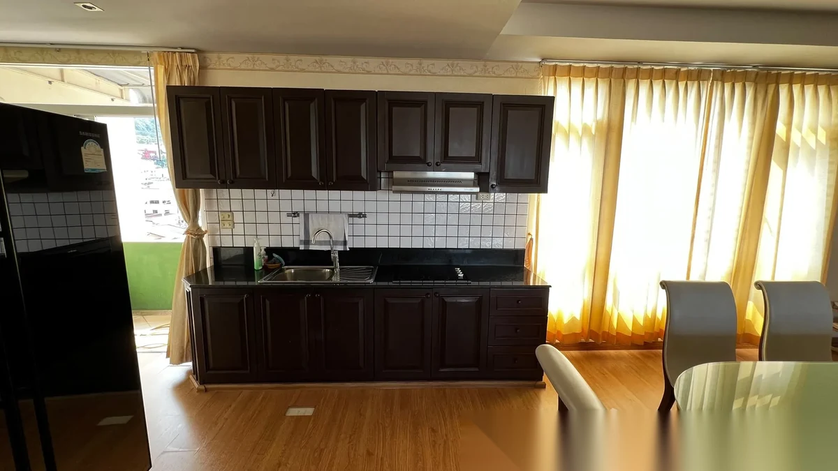 Апартаменты 3BR в ЖК Patong Loft · Патонг · Частичный вид на море — фото 8