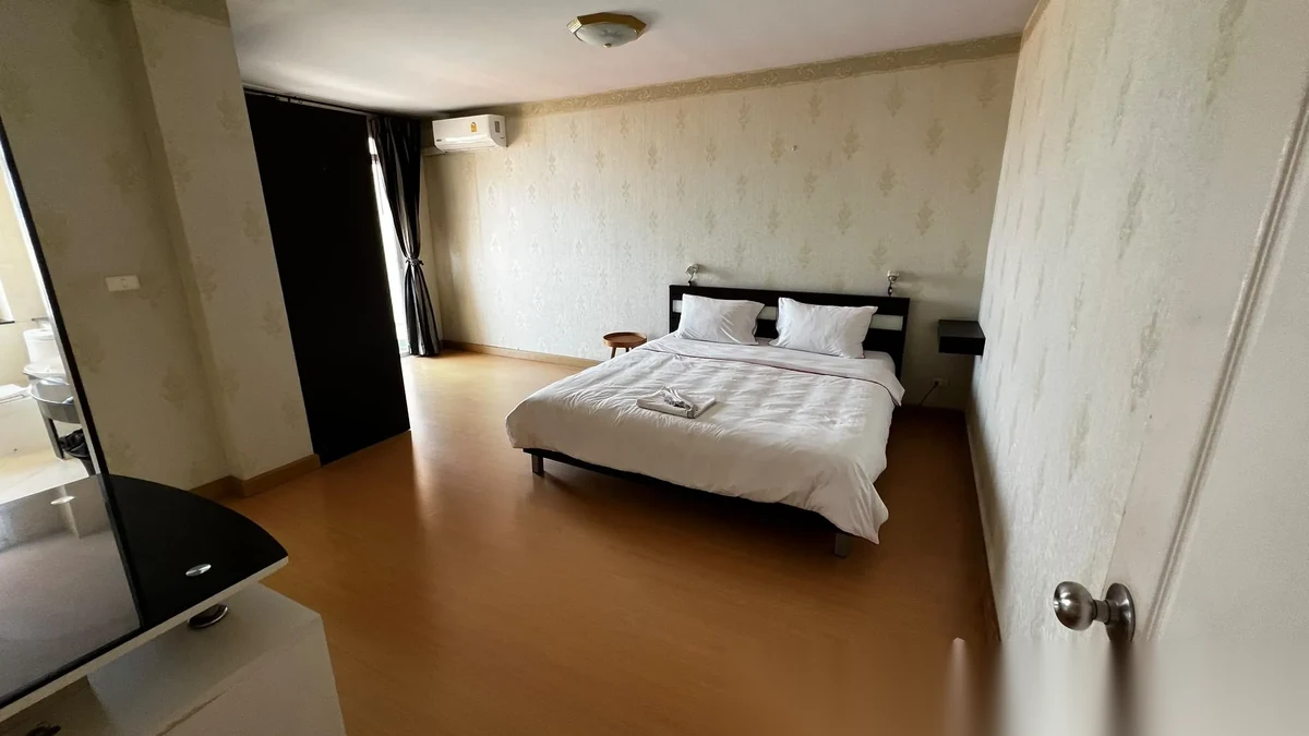 Апартаменты 3BR в ЖК Patong Loft · Патонг · Частичный вид на море — фото 12