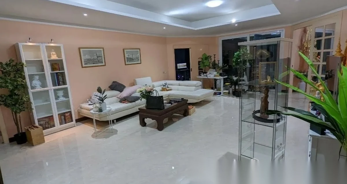 Вилла 4BR в комплексе Loch Palm Golf Club · Кату · Вид на озеро — фото 2