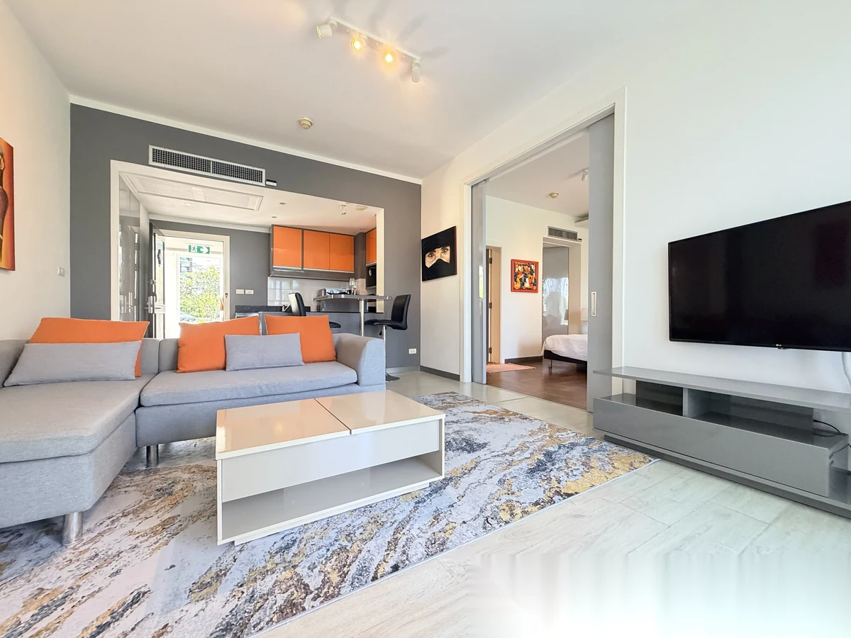 1 Bedroom Apartment for sale at Allamanda 2 & 3 Condominium complex · Choeng Thale · Lake View — photo 2