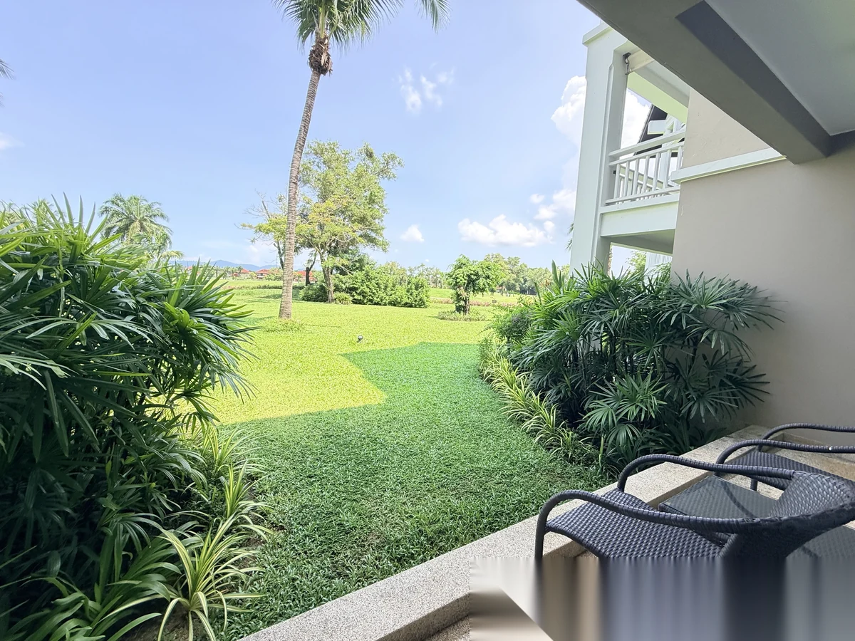 1 Bedroom Apartment for sale at Allamanda 2 & 3 Condominium complex · Choeng Thale · Lake View — photo 4