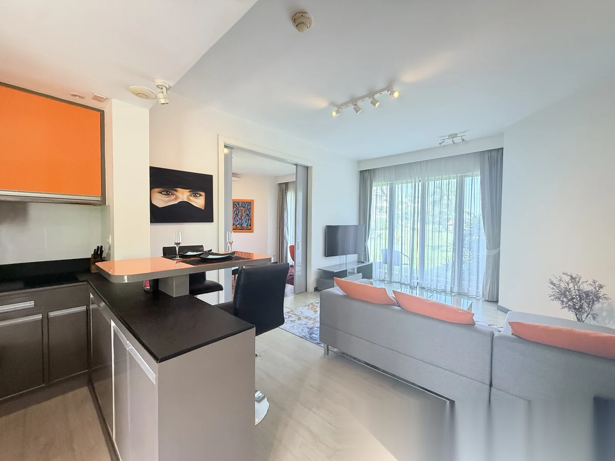1 Bedroom Apartment for sale at Allamanda 2 & 3 Condominium complex · Choeng Thale · Lake View — photo 14