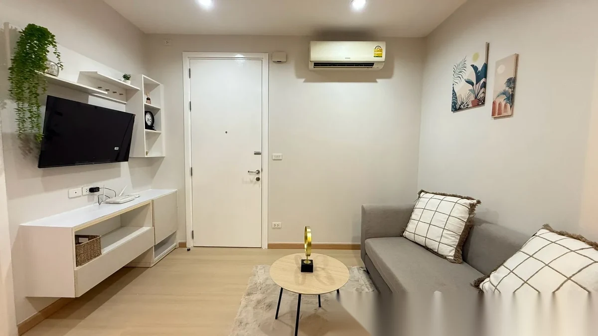 Апартаменты 1BR в ЖК The Base Uptown · Пхукет-таун · Вид на бассейн — фото 3