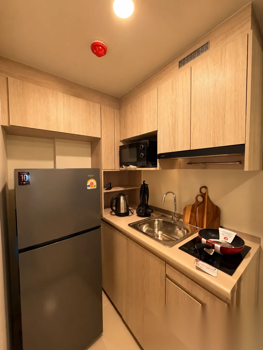 1 Bedroom Apartment for rent at The Origin Kathu-Patong complex · Kathu · Pool View — photo 2