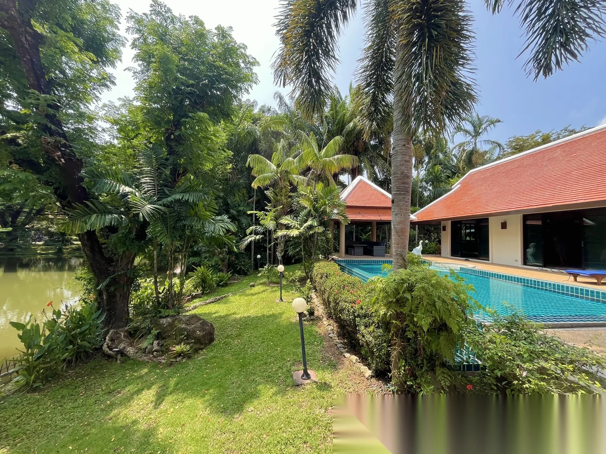 3 Bedroom Villa for rent at Nai Harn Baan Bua complex · Rawai · Lake View — photo 3