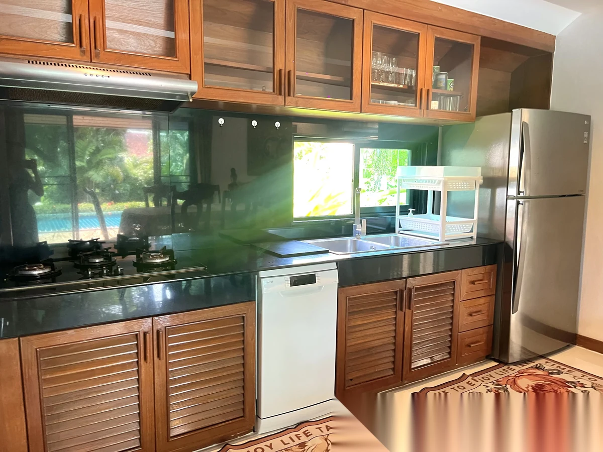 3 Bedroom Villa for rent at Nai Harn Baan Bua complex · Rawai · Lake View — photo 6