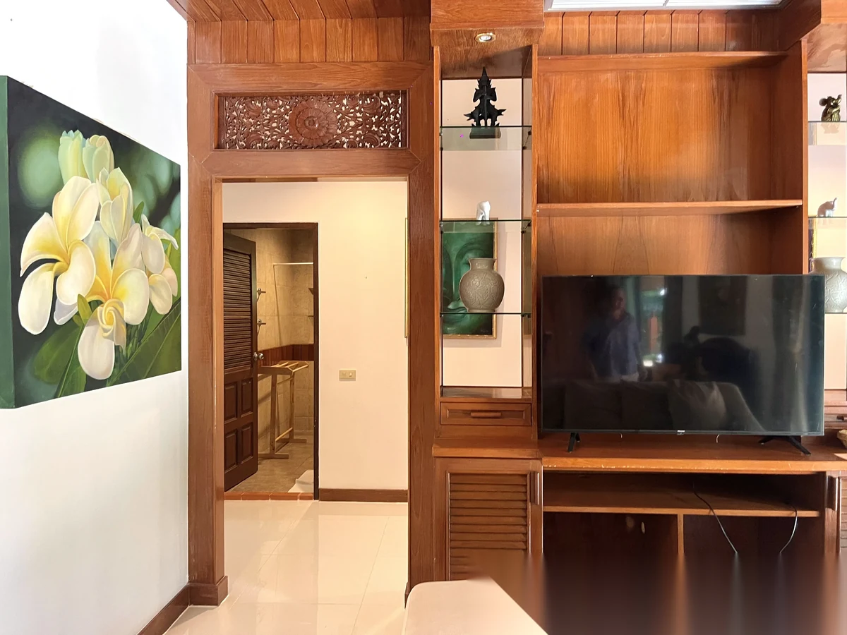 3 Bedroom Villa for rent at Nai Harn Baan Bua complex · Rawai · Lake View — photo 12