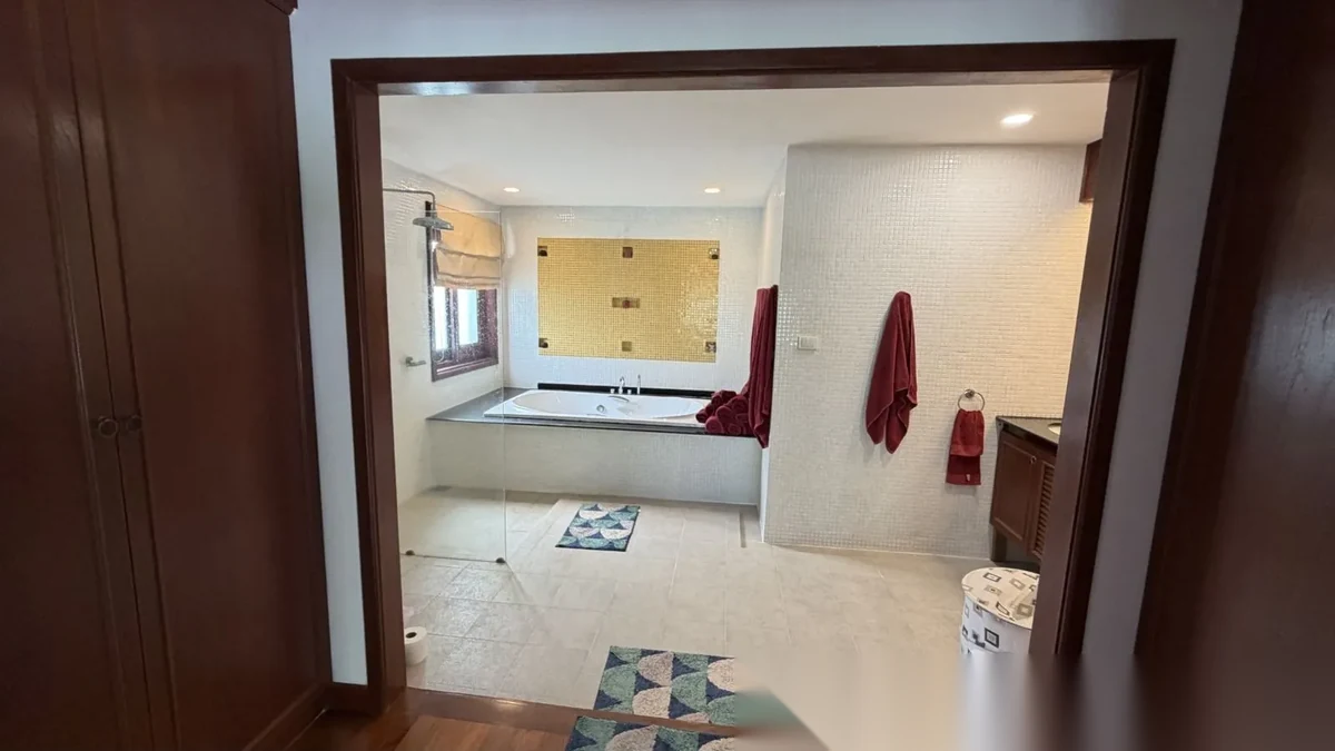 5 Bedroom Villa for rent at Sirinthara complex · Rawai — photo 3