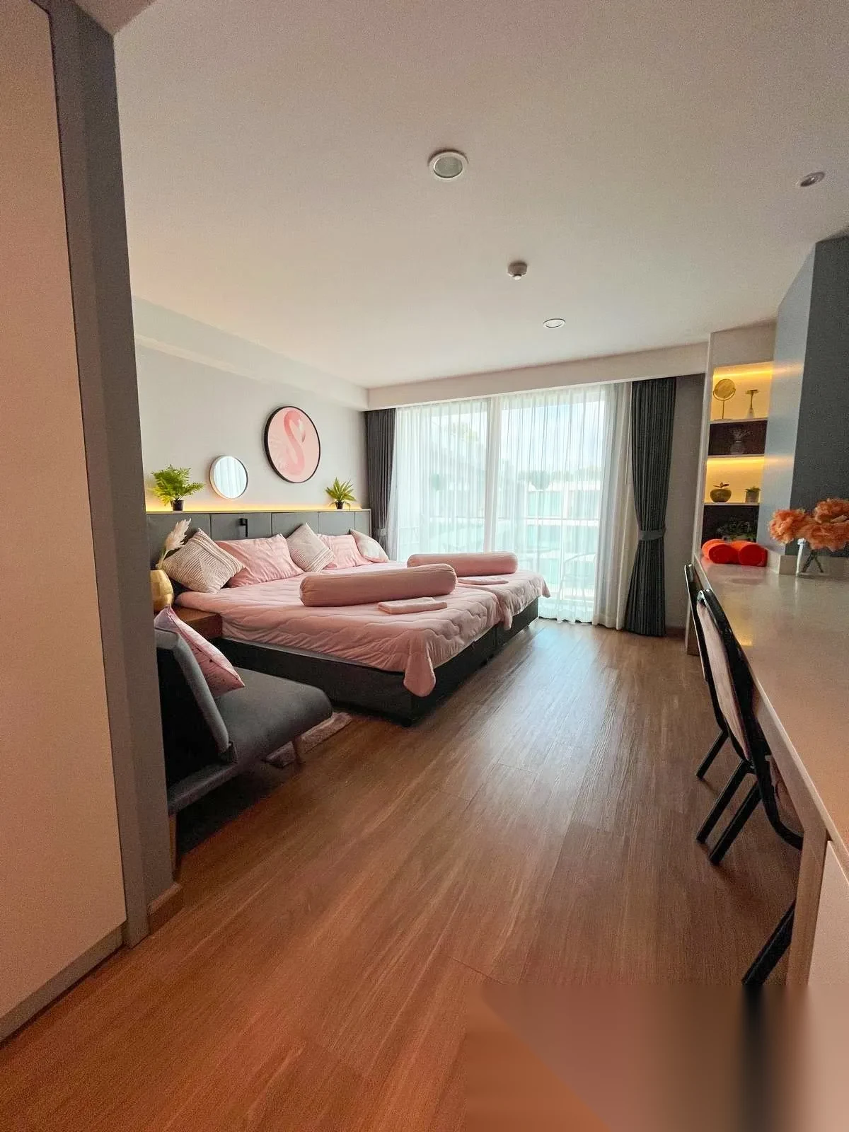 Апартаменты студия в ЖК VIP Kata Condominium 2 · Карон · Вид на бассейн — фото 5