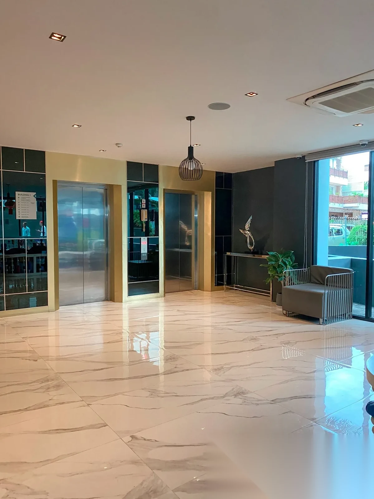 Апартаменты студия в ЖК VIP Kata Condominium 2 · Карон · Вид на бассейн — фото 16