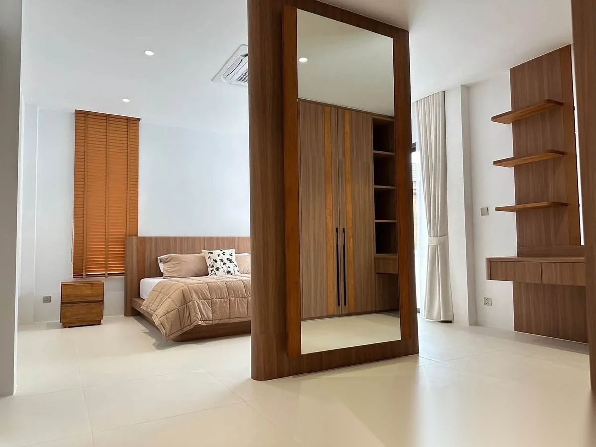 3 Bedroom House for rent at Baan Maneekram-Jomthong Thani complex · Wichit · Pool View — photo 3