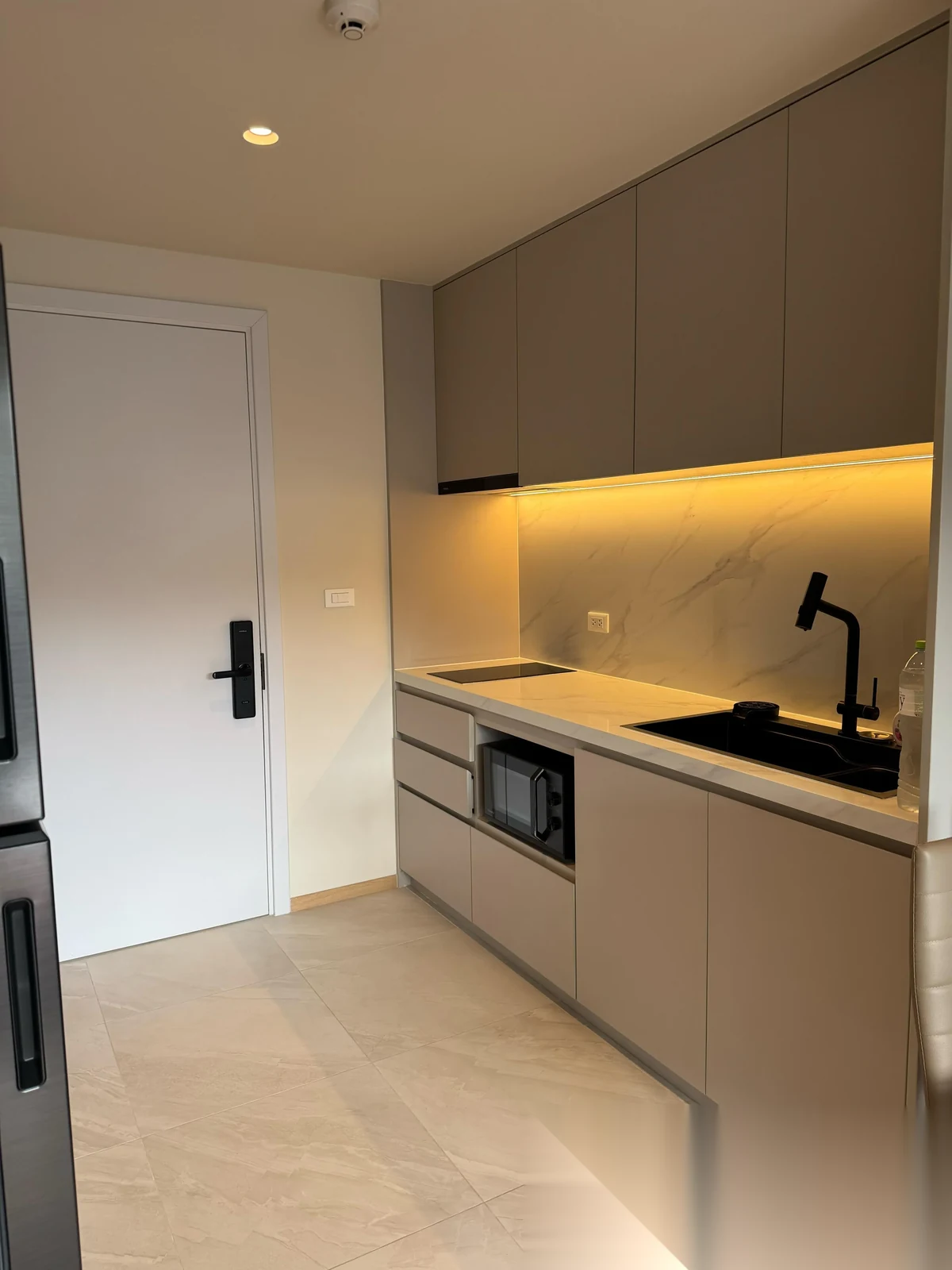 Апартаменты 2BR в ЖК CHARDONNAY NAIHARN · Раваи · Выход к бассейну — фото 8